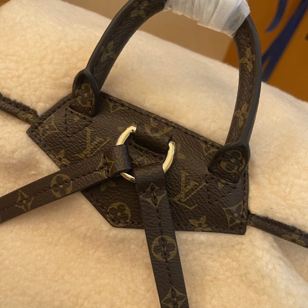 Lambskin double-shoulder bag - Image 5