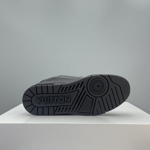 LV Trainer casual sports shoes - Image 3