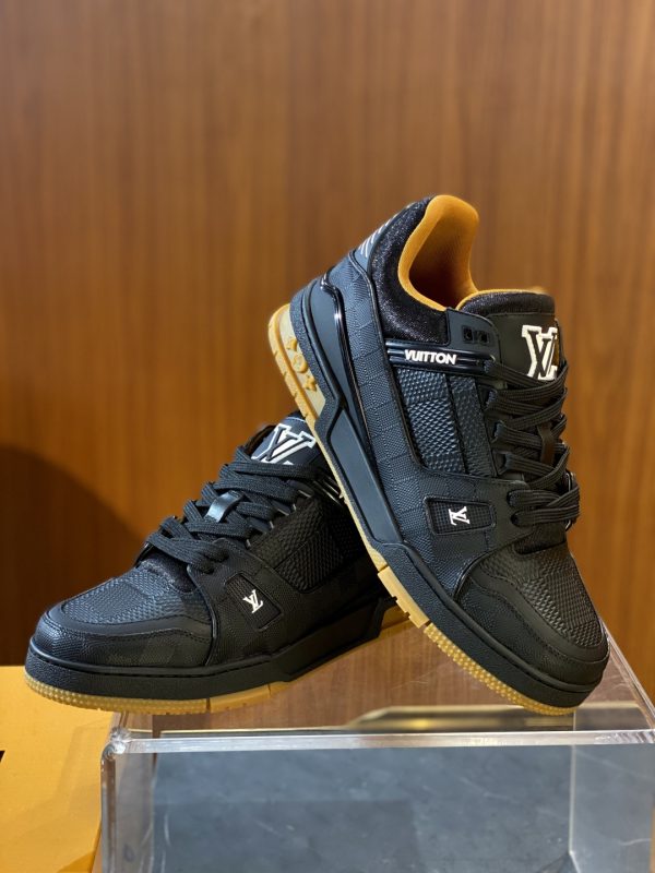 LV  Football culture sneaker - Image 4