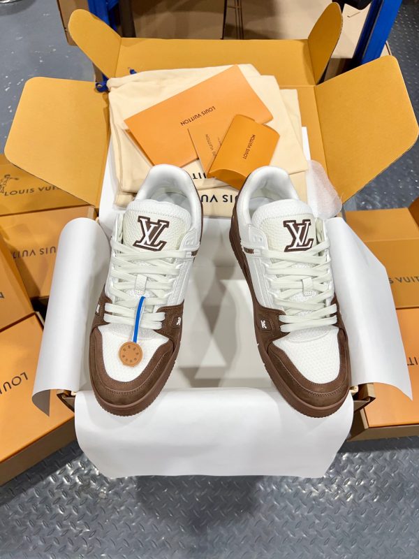 LV Double-syllable white brown sports shoes - Image 4
