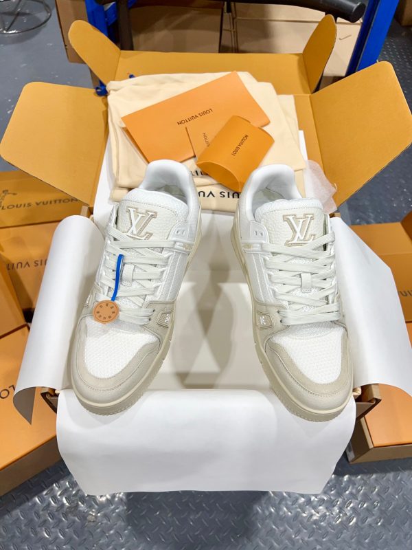 LV Double-Syllable White Apricot Sports Shoes - Image 3
