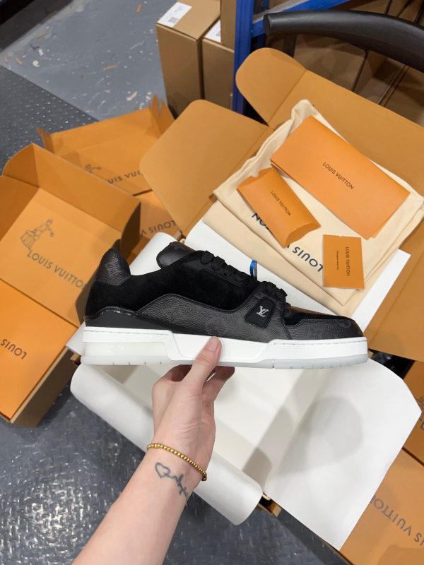 LV Couple-style casual sneakers