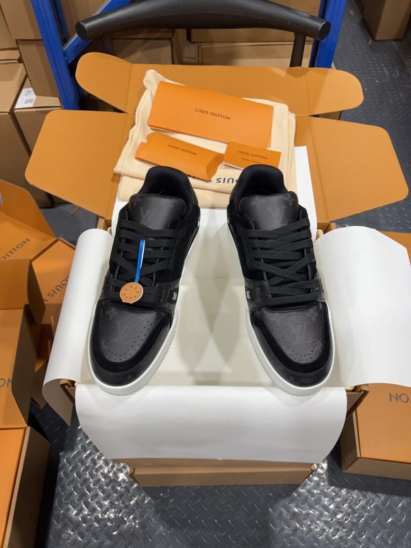 LV Couple-style casual sneakers - Image 4