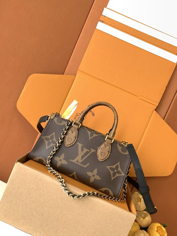 M14236 Rhombic Leather Bag