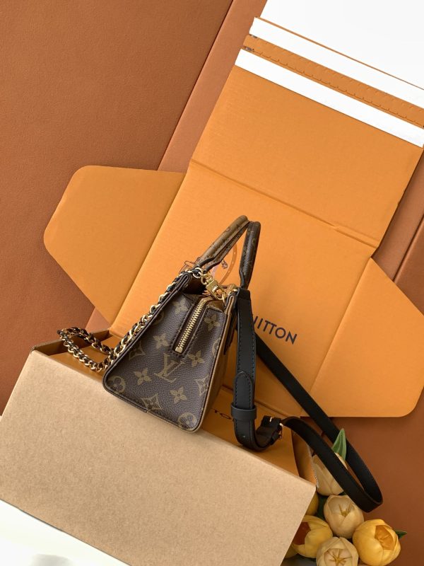 M14236 Rhombic Leather Bag - Image 2