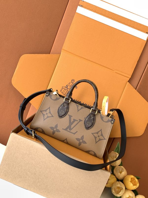 M14236 Rhombic Leather Bag - Image 3
