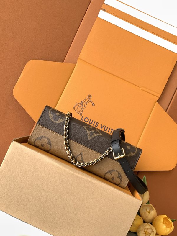 M14236 Rhombic Leather Bag - Image 4