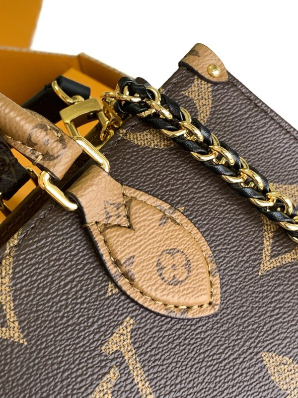 M14236 Rhombic Leather Bag - Image 5