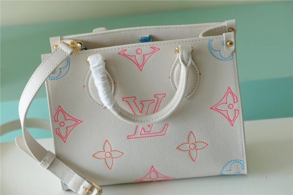 M46629 This season's new ONTHEGO small handbag - Image 2