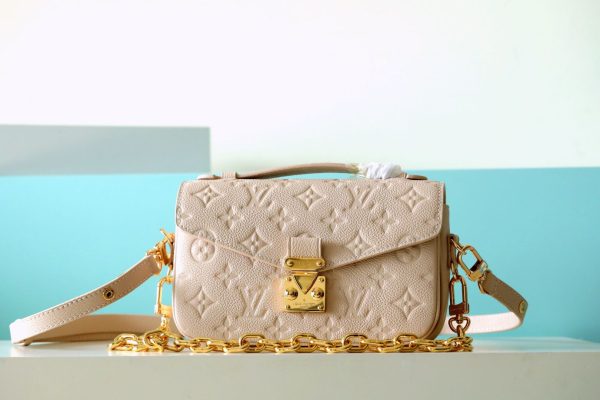 M14322 Desert Sand Color Handbag