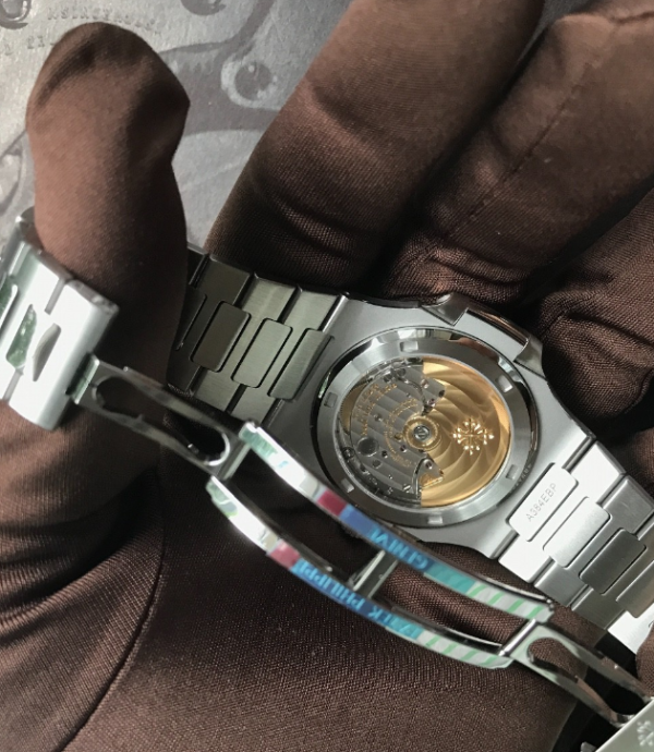 Patek Philippe Sport Elegant Series 5711/1A 010 Watch (Nautilus) - Image 4