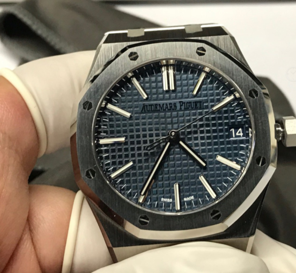 Audemars Piguet 15510ST.OO.1320ST.06 - Image 2