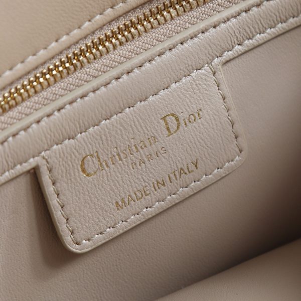 Soft Caro handbag Beige - Image 5