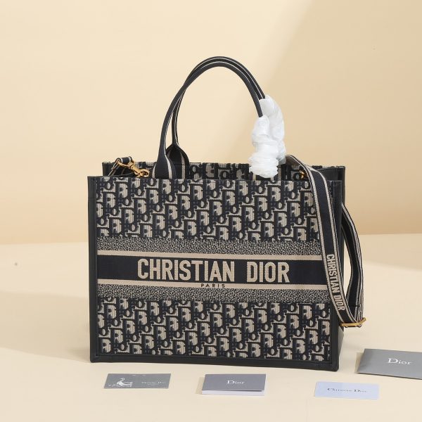 book tote - tote bag