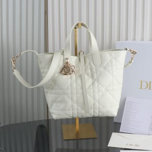 M2836 White Shopping Basket