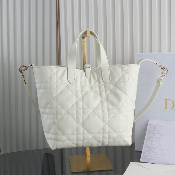 M2836 White Shopping Basket - Image 3