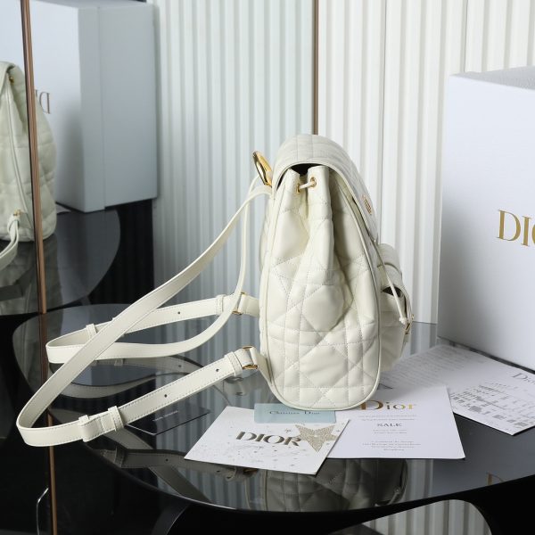 White Caro Autumn-Winter Collection Shoulder Bag - Image 2