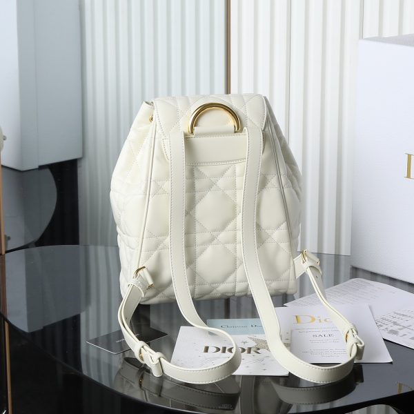 White Caro Autumn-Winter Collection Shoulder Bag - Image 3