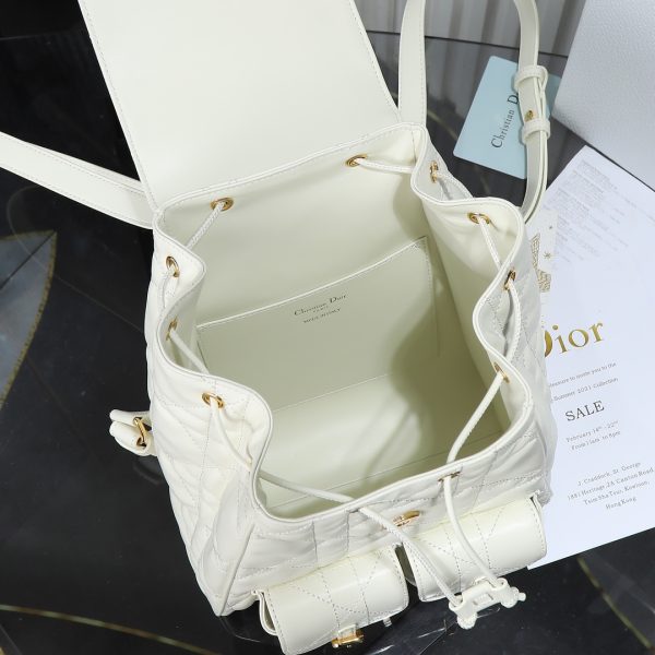 White Caro Autumn-Winter Collection Shoulder Bag - Image 4