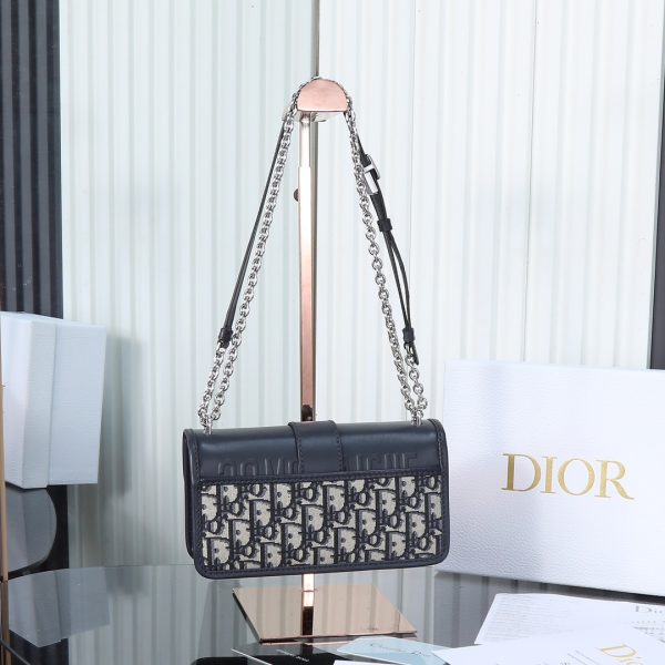 30 Montaigne East-West Chain Handbag - Image 2