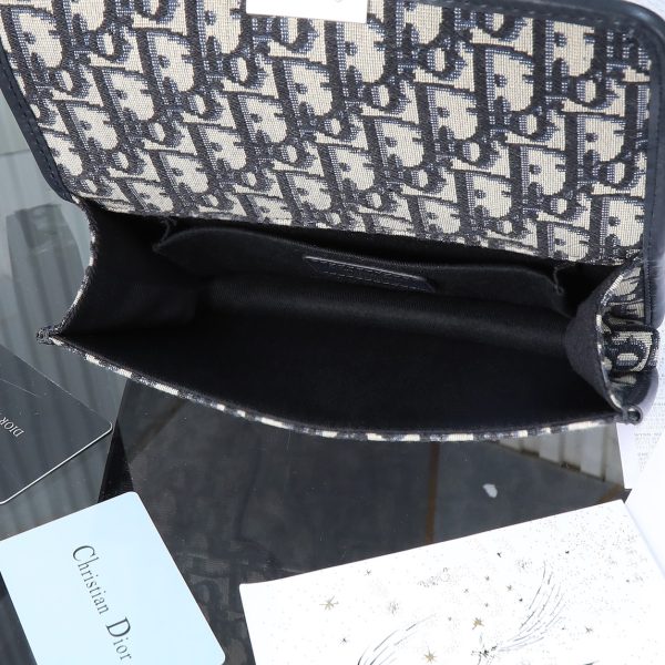30 Montaigne East-West Chain Handbag - Image 4