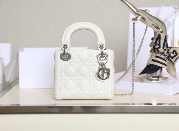White checkered lacquered handbag
