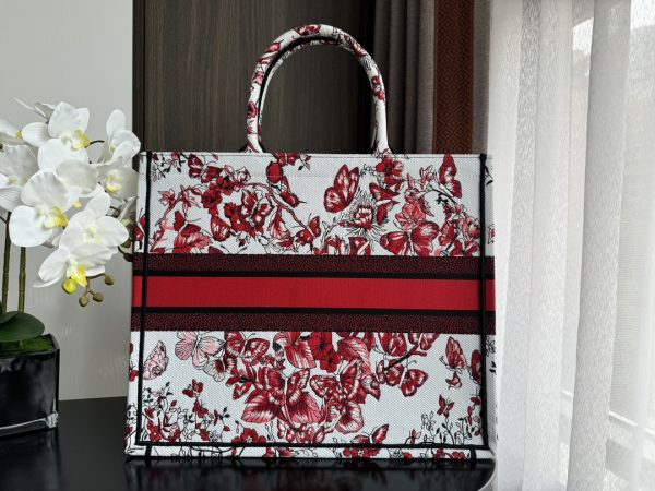 Book Tote Handbag - Image 5