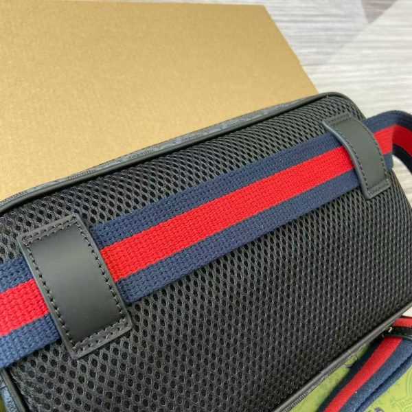 Classic GG Supreme Canvas Bag - Image 3