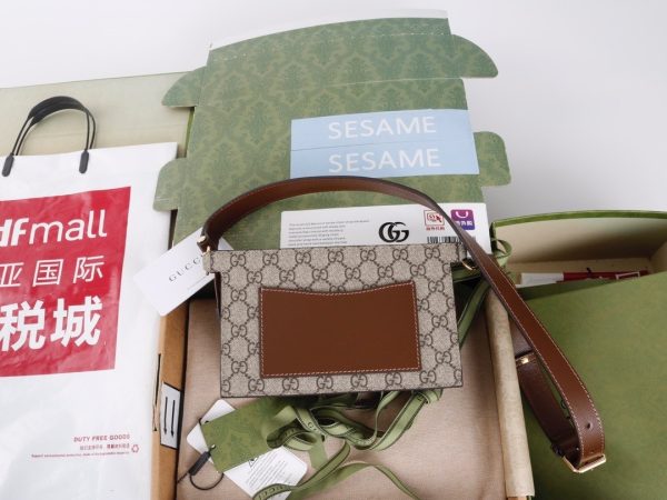746300 Purse - Image 5