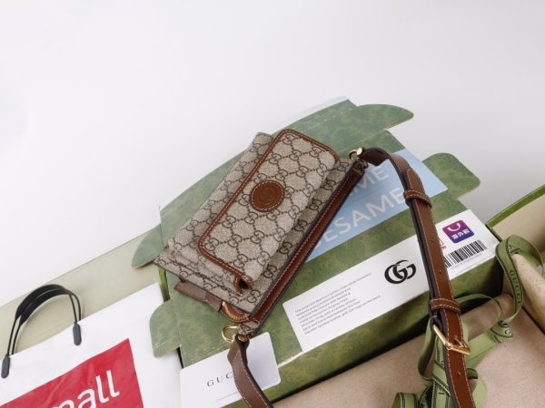 746300 Purse - Image 4