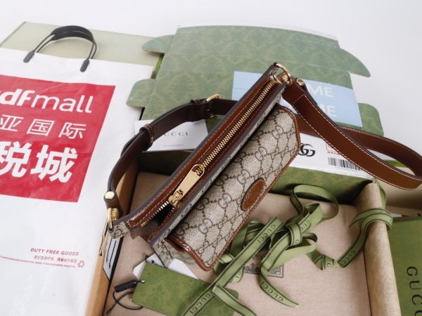 746300 Purse - Image 3