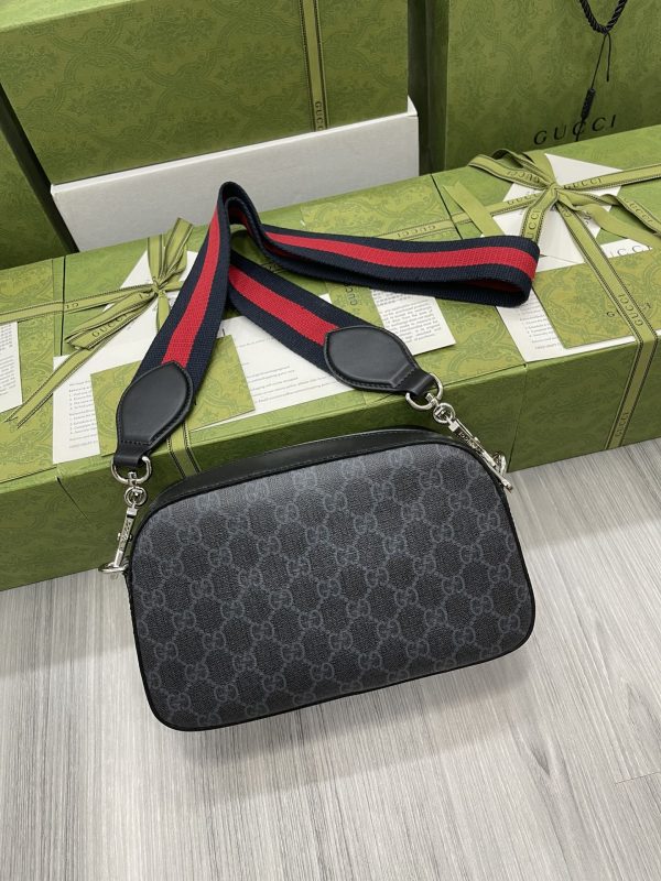 Black camera bag - Image 2
