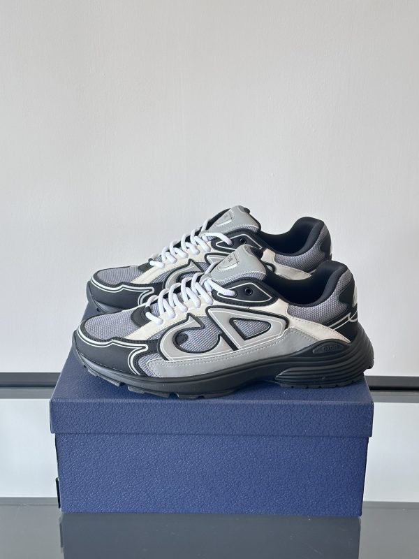 B30 Series Sports Shoes - Image 3