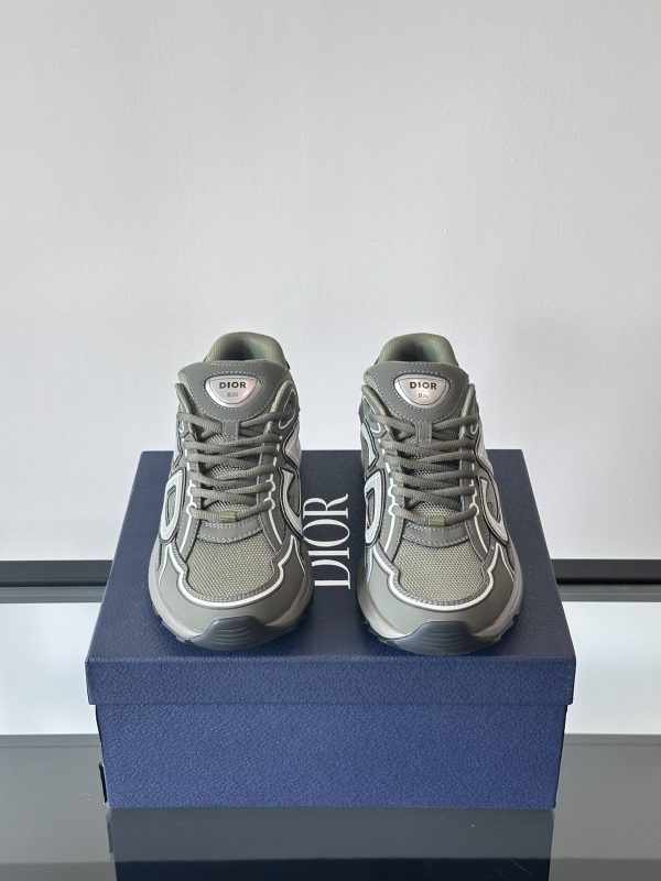 B30 Series Sports Shoes - Image 2