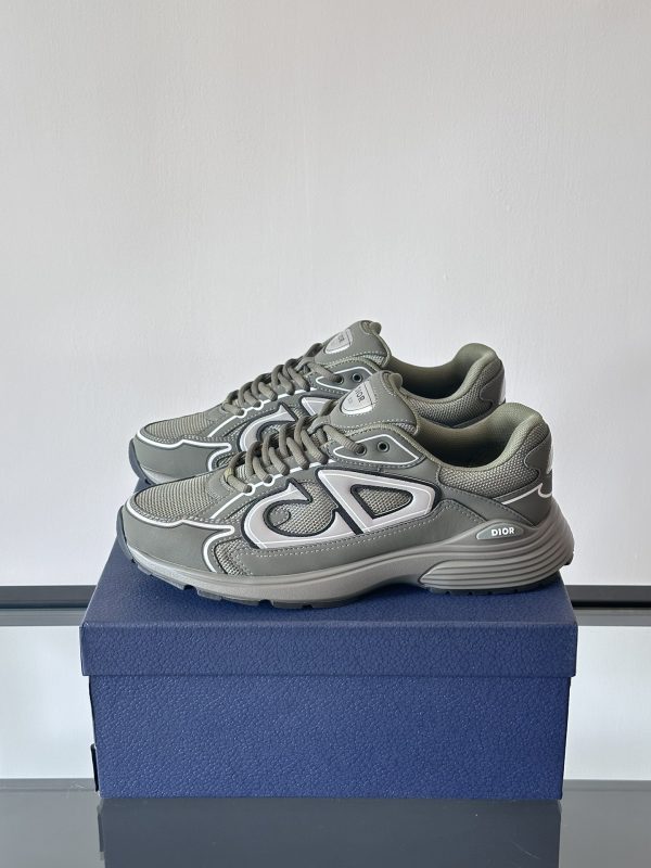 B30 Series Sports Shoes - Image 3
