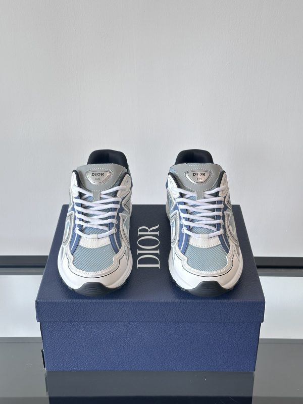 B30 Series Sports Shoes - Image 2