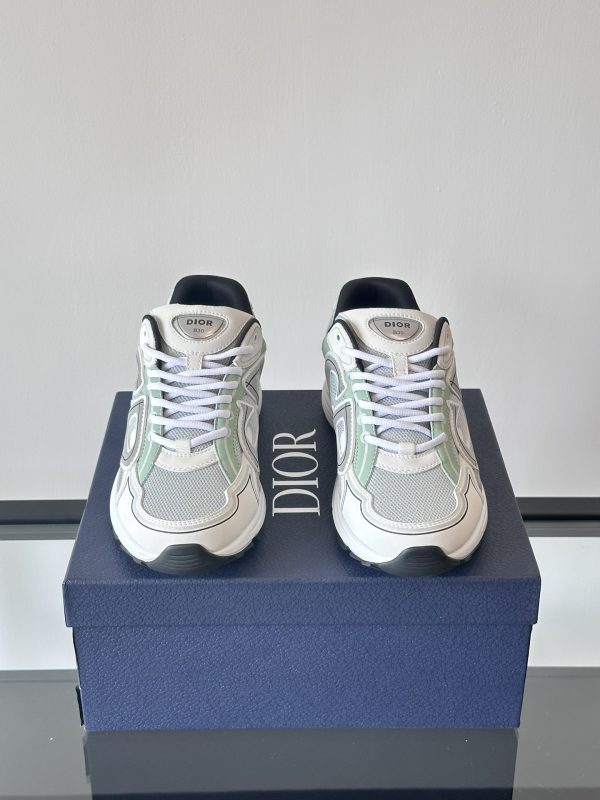 B30 Series Sports Shoes - Image 2