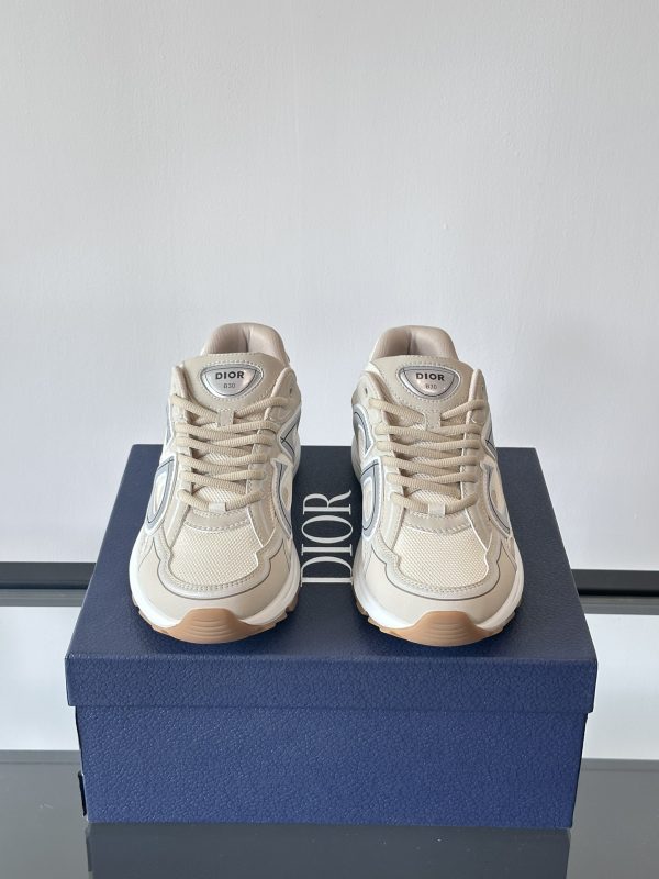 B30 Series Sports Shoes - Image 2