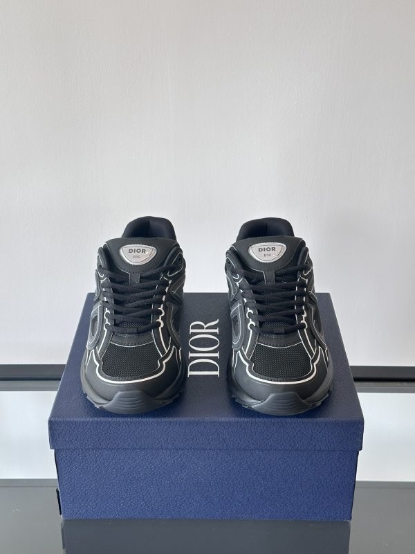 B30 Series Sports Shoes - Image 2