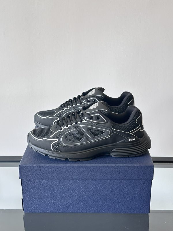 B30 Series Sports Shoes - Image 3