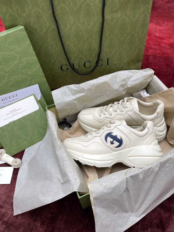 Rhyton series dad shoes