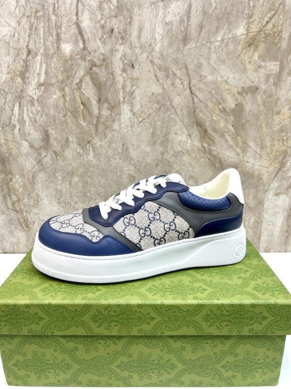 Screener series of loafers