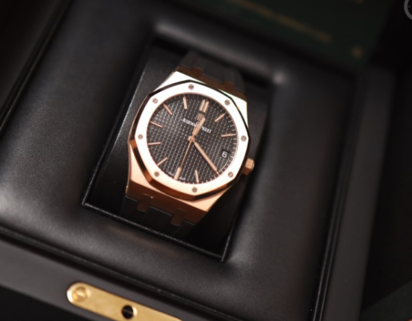 Audemars Piguet 15500OR.OO.D002CR.01 - Image 4