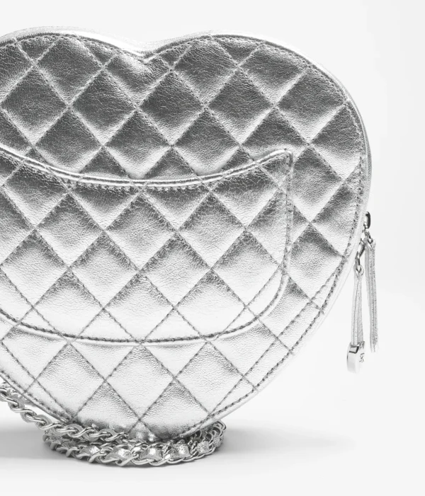 CHANEL Silver heart-shaped handbag - Image 4
