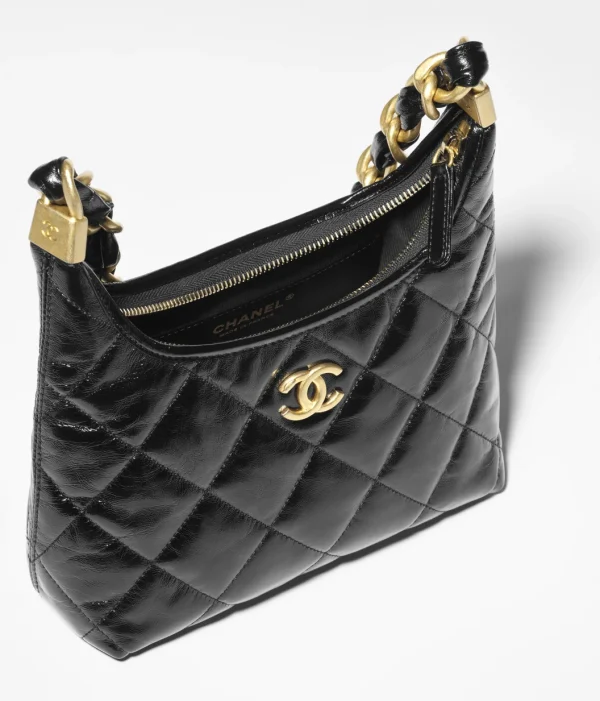 CHANEL Small sized wandering bag   Polish lambskin and golden metal black - Image 3