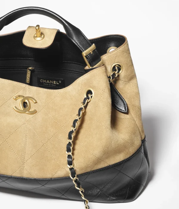 CHANEL Small shopping bag  Suede effect calf leather, glossy lamb leather, and golden metal Beige and black - Image 4