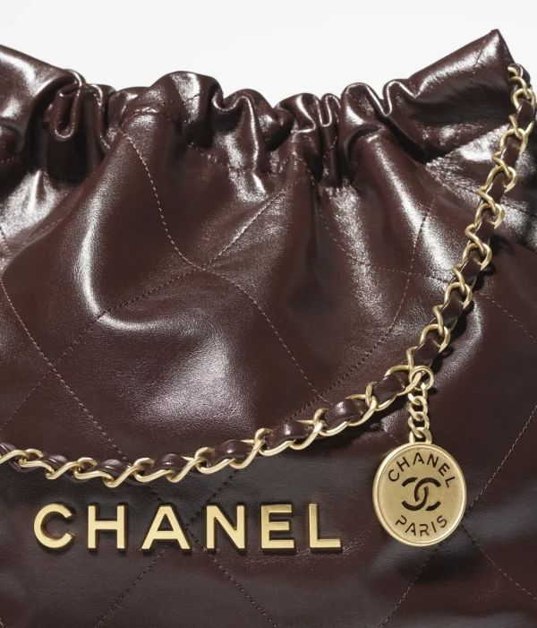 CHANEL 22 handbag   Shiny calf leather and golden metal dark brown - Image 3