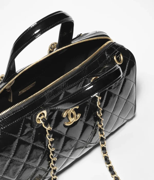 CHANEL Large bowling bag   Painted folded calf leather and golden metal black - Image 3