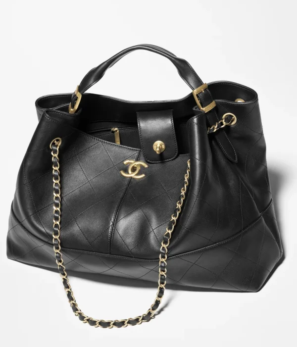 CHANEL Shopping bag  Bull leather and golden metal Black - Image 4