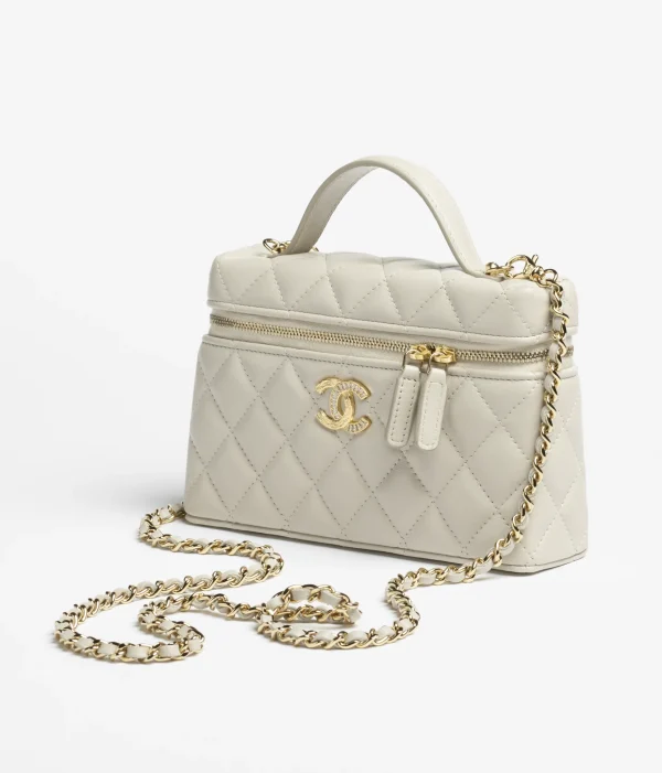CHANEL Chain makeup bag with shiny sheepskin - Image 2